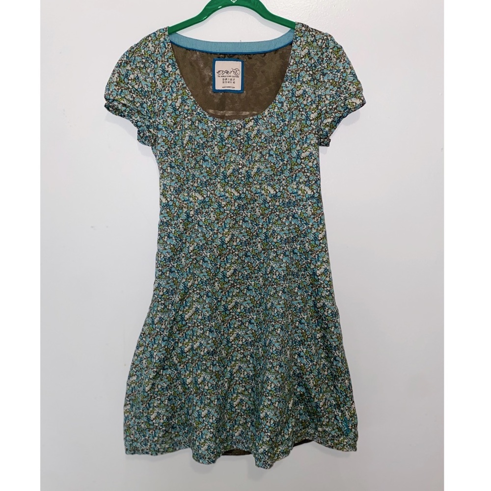 Women’s dress
